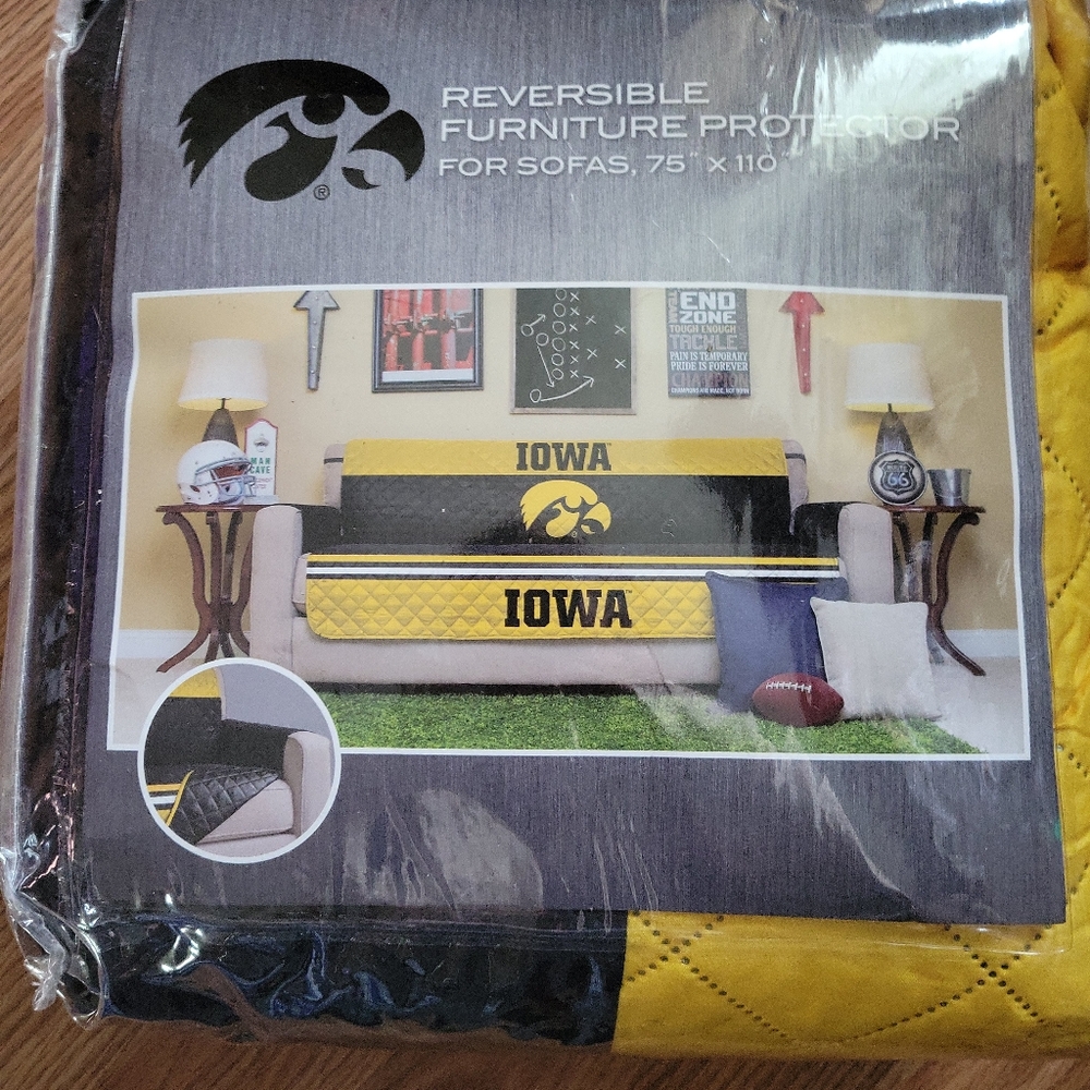 Iowa hawkeyse couch cover